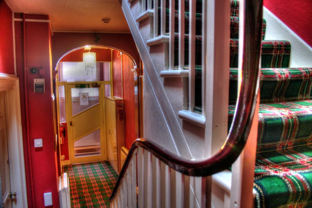 Atticus Central Guest House Абердин Екстер'єр фото